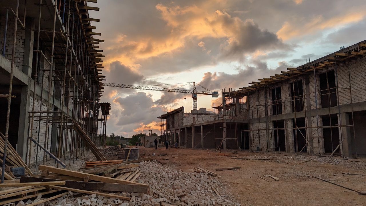 Сроки строительства БВЗ: почему 90% подрядчиков срывают дедлайны